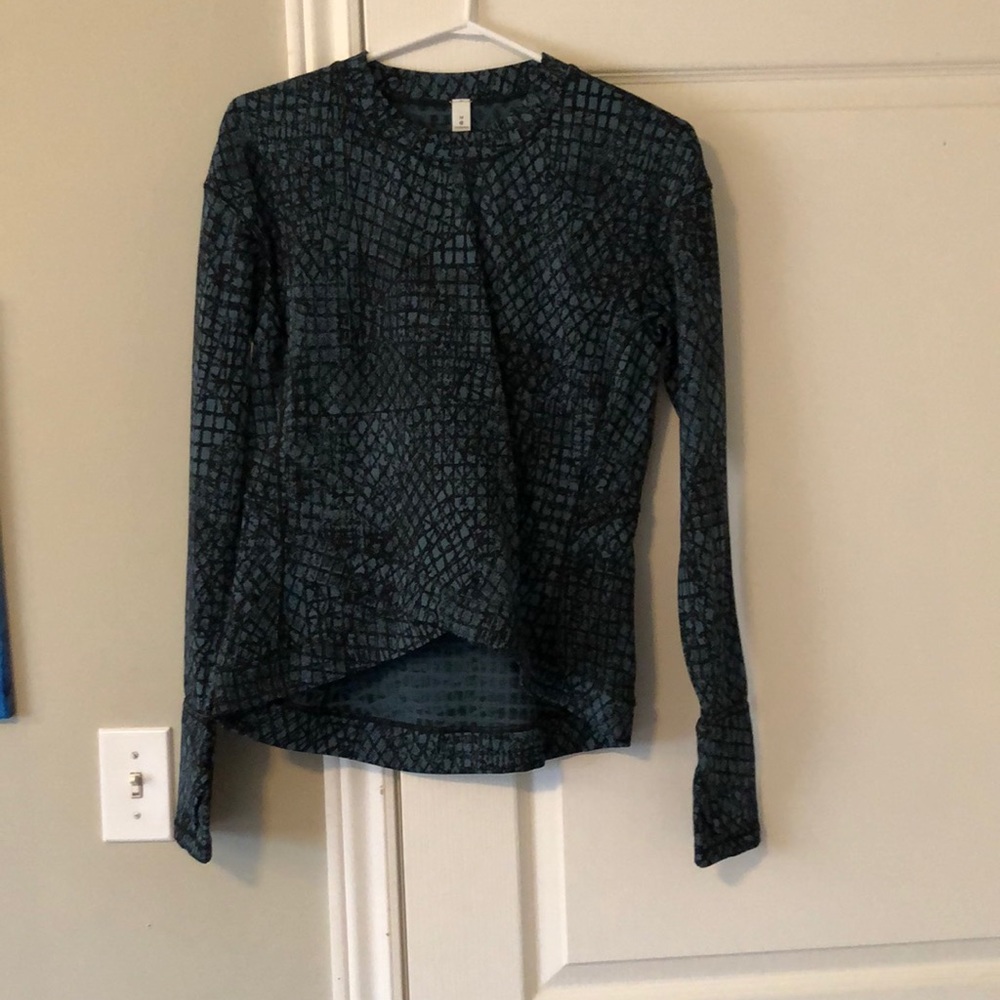 Lululemon athletic top